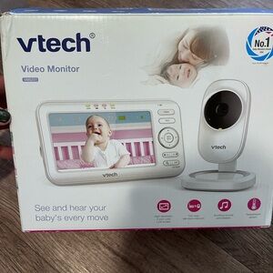 VTech 5" Digital Video Baby Monitor VM5251